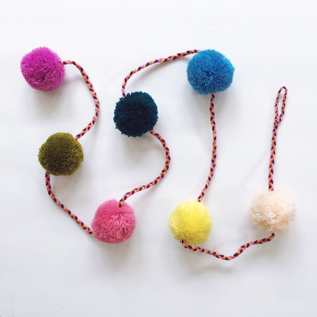 Peru Pom Garland