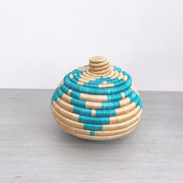 Woven Pinch Pot with Lid