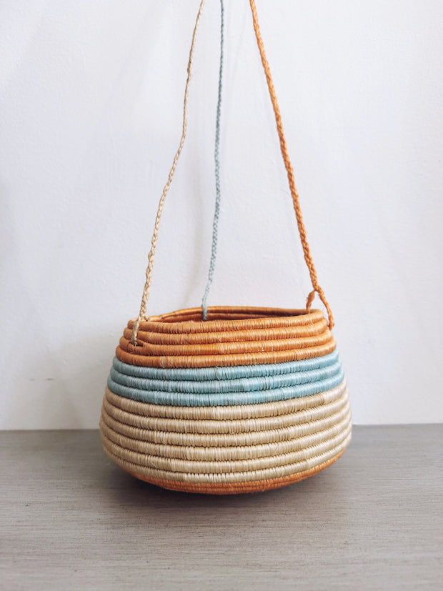 Hanging Woven Pot - Tan/Light Blue