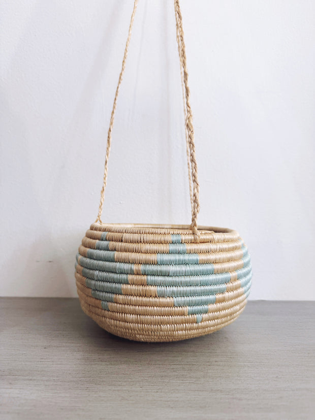 Hanging Woven Pot - Light Blue Diamonds