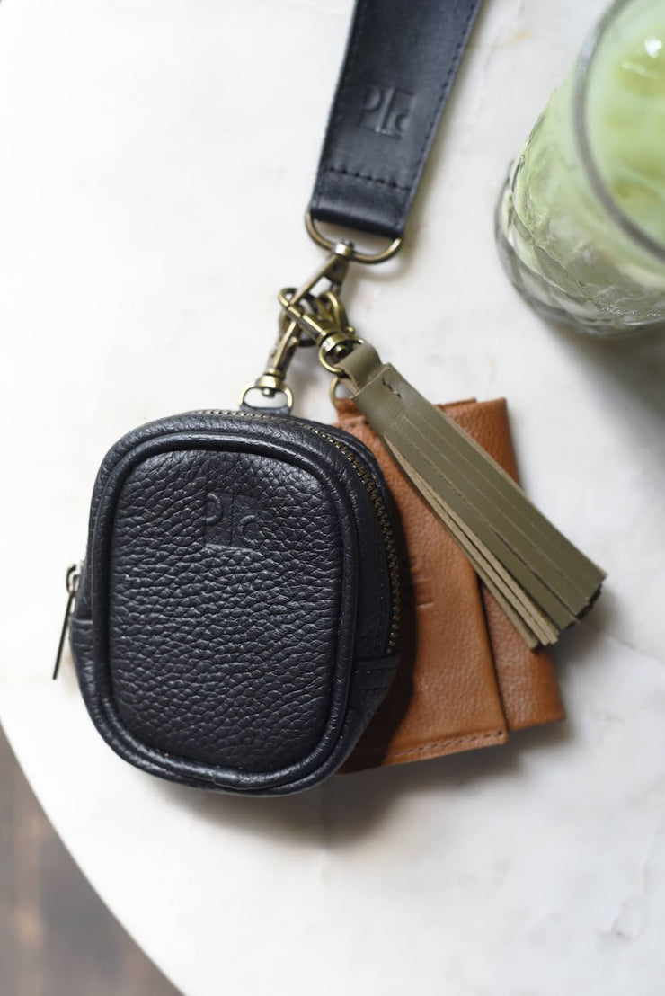 Angled Wristlet Strap - Black