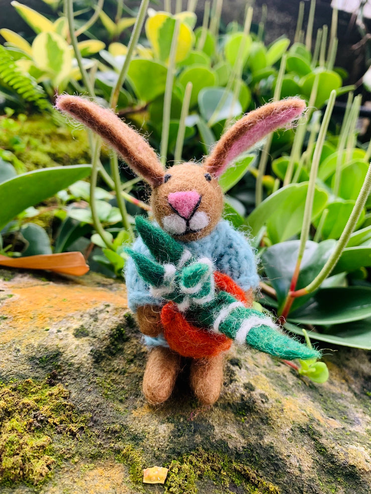 Benjamin Bunny Felt Ornament - Mango + Main